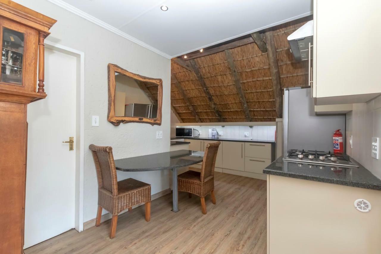 50 On Shepherd Boutique Guest House 샌톤 외부 사진